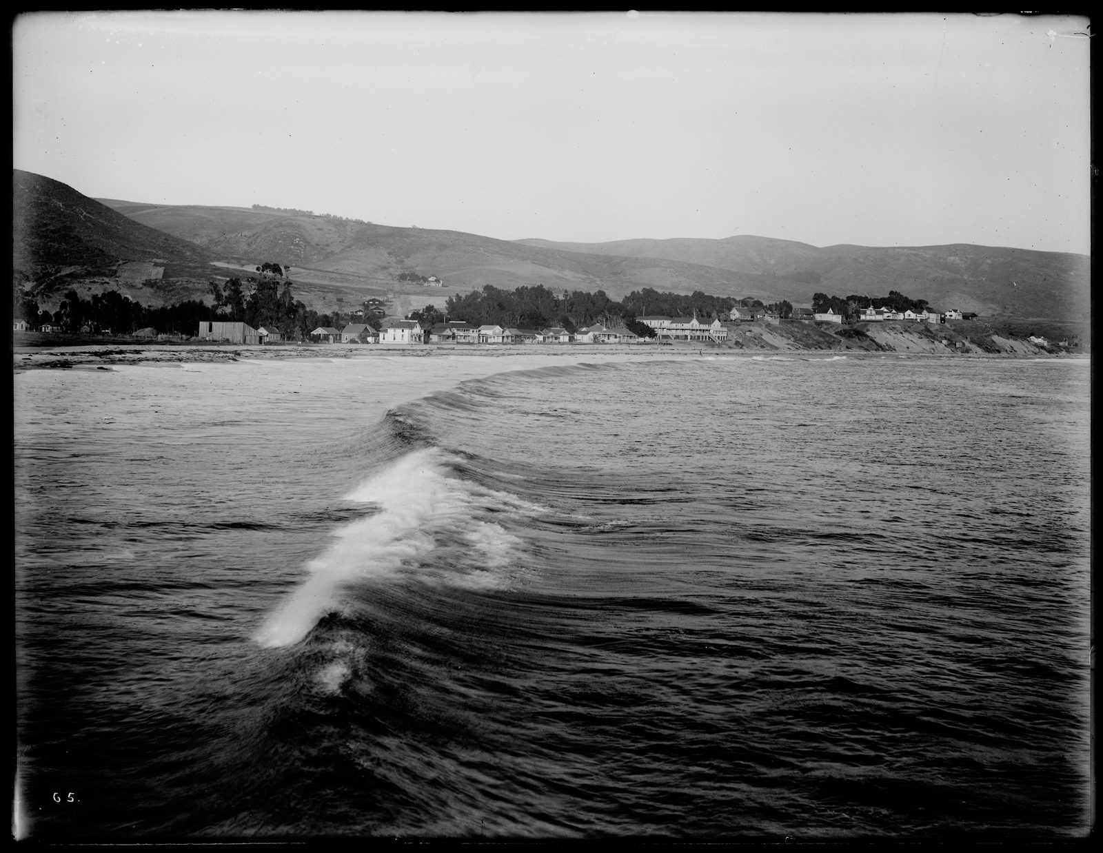 Laguna Beach from the north, circa 1909. The court said each of the 700-plus pre-1940 properties on the 1981 inventory must be analyzed individually.