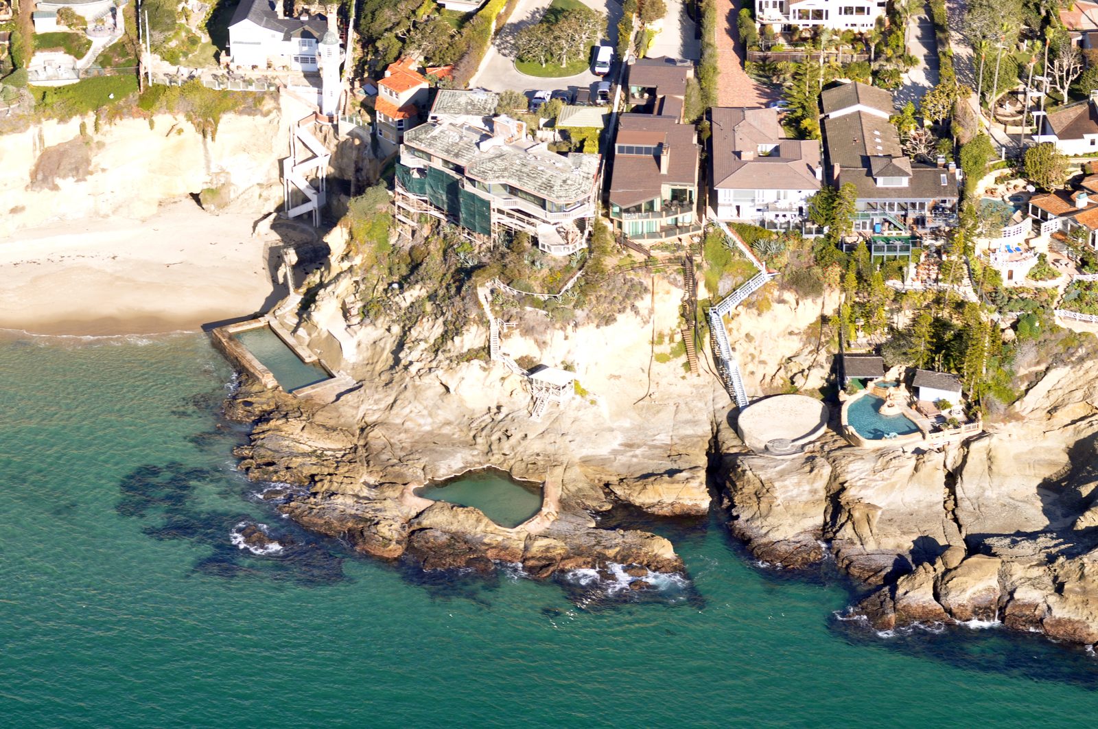 Bluff-top homes along the South Laguna coast, near the former Dizz's As Is building on Coast Highway.