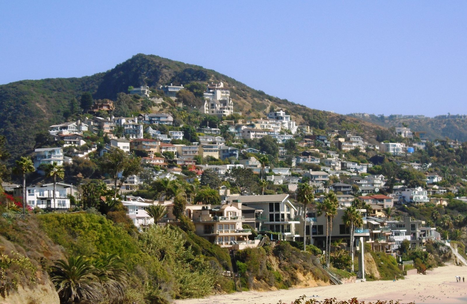 Hillside homes in South Laguna, the neighborhood around the former Dizz's As Is building on Coast Highway.
